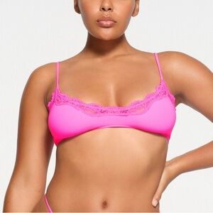 NWT Skims Fits Everybody Lace Scoop Bralette Taffy